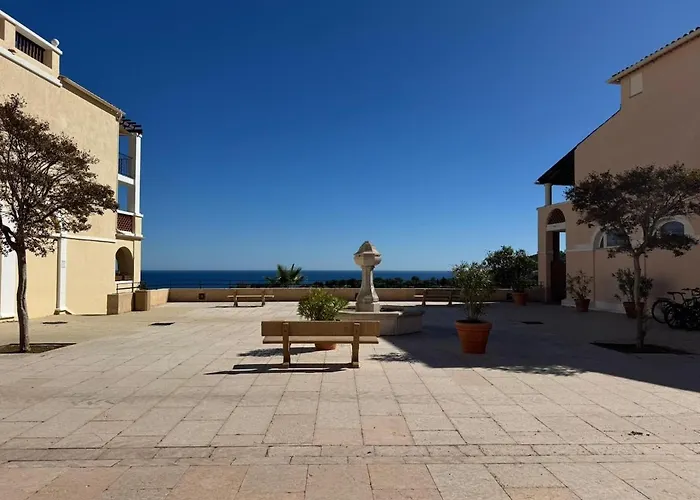 Cap Esterel - 2 Pieces Vue * Saint-Raphael (Var)