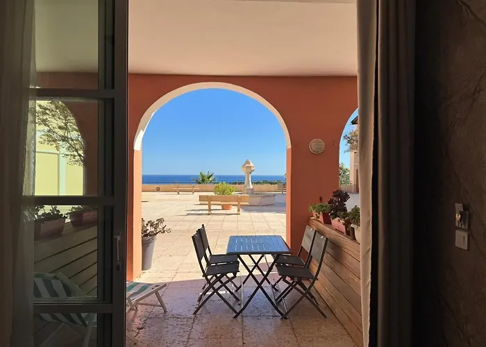 Cap Esterel - 2 Pieces Vue * Saint-Raphael (Var)