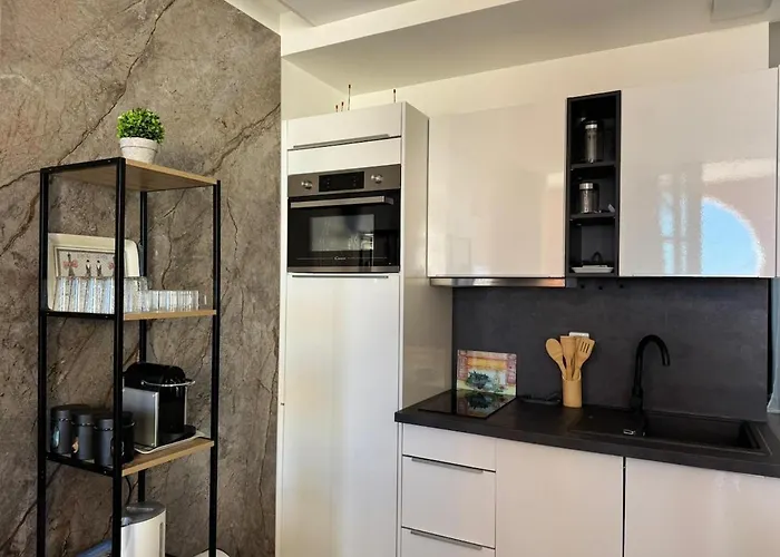 Cap Esterel - 2 Pieces Vue * Saint-Raphael (Var)